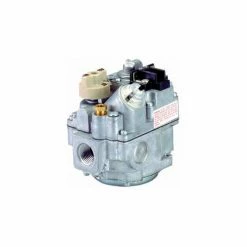 Robertshaw Gas Valve - 1/2" Inlet, Straight-Thru Side Outlets, Uni-Kit Pressure Reg